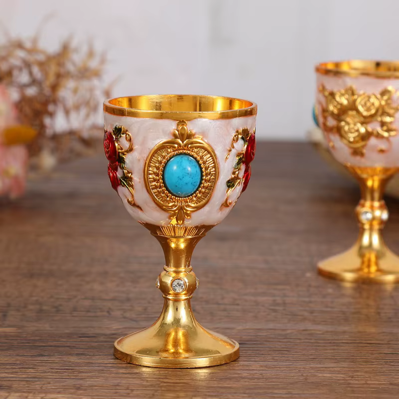 Verre à vin vintage européen