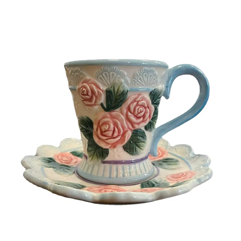 Théière et tasse à thé en céramique peinte à la main