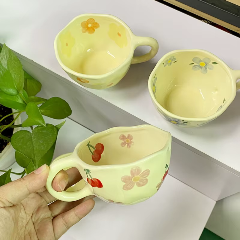 Tasses en céramique fleur irrégulière