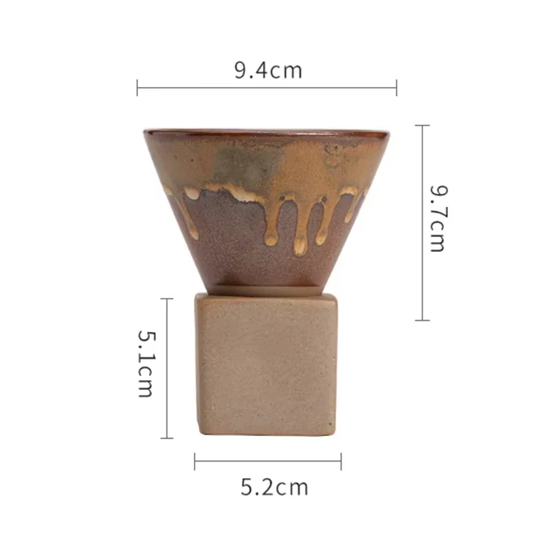 Tasse à café créative en poterie grossière avec base