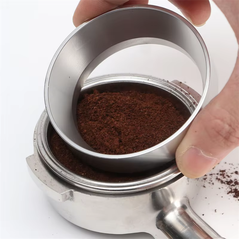 Anneau de dosage magnétique pour café