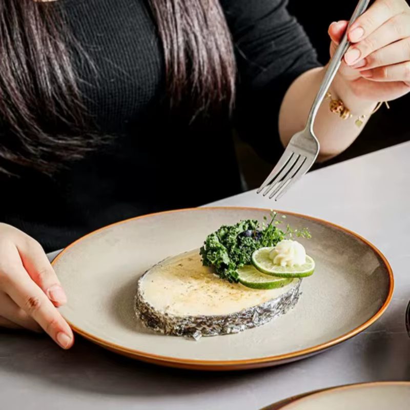 Assiette à dîner en céramique