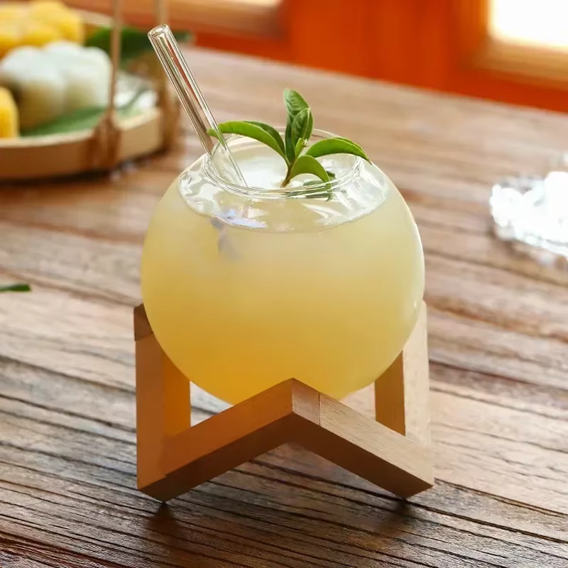 Tasse en verre à Cocktail avec support en bois