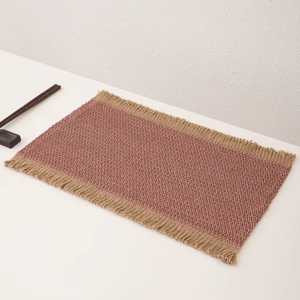 Set de table minimaliste moderne à bords effilochés