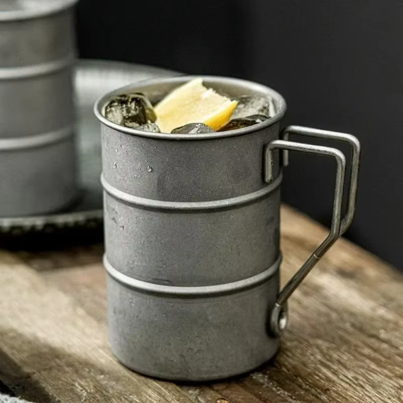 Tasse à café rétro d'extérieur