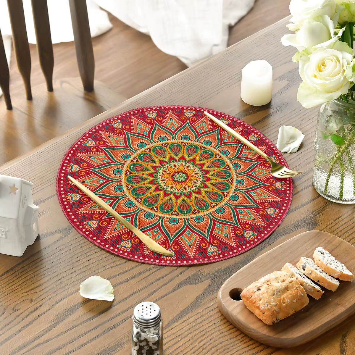 Ensemble de 4 sets de table ronds Mandala rouge, tapis de table de ferme de printemps saisonnier pour la décoration de salle à manger de cuisine de fête