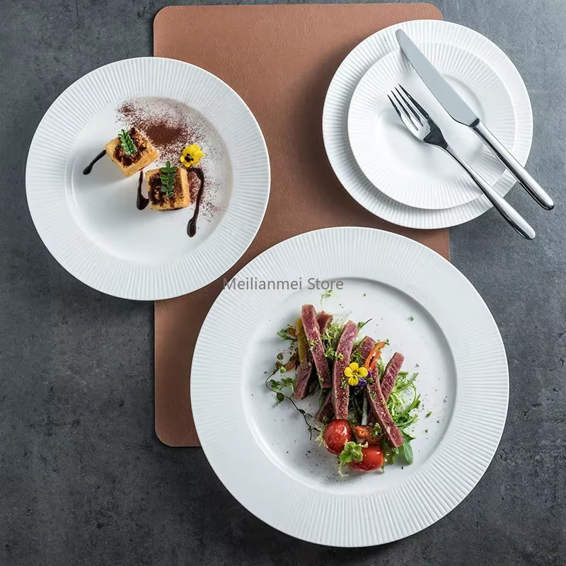 Assiette en céramique, assiette à rayures blanches en relief