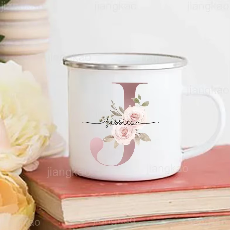Tasse florale personnalisée avec nom initial