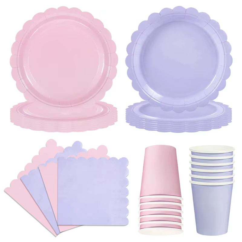 Vaisselle de fête d'anniversaire rose et bleue
