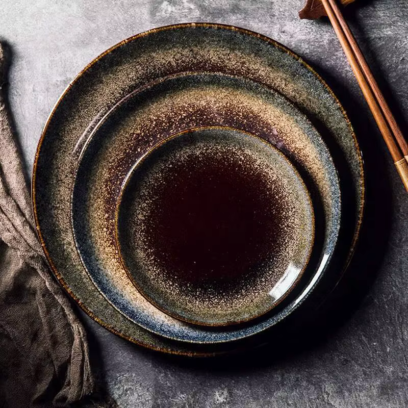 Assiette de service japonaise en céramique