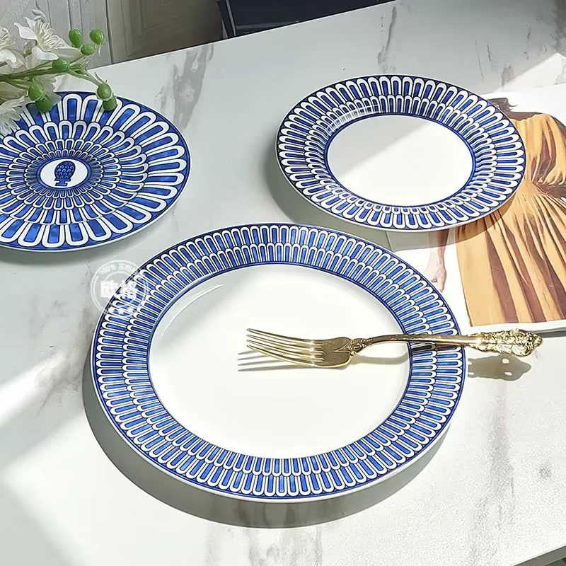 Assiette à dîner occidentale simple et luxueuse de style européen