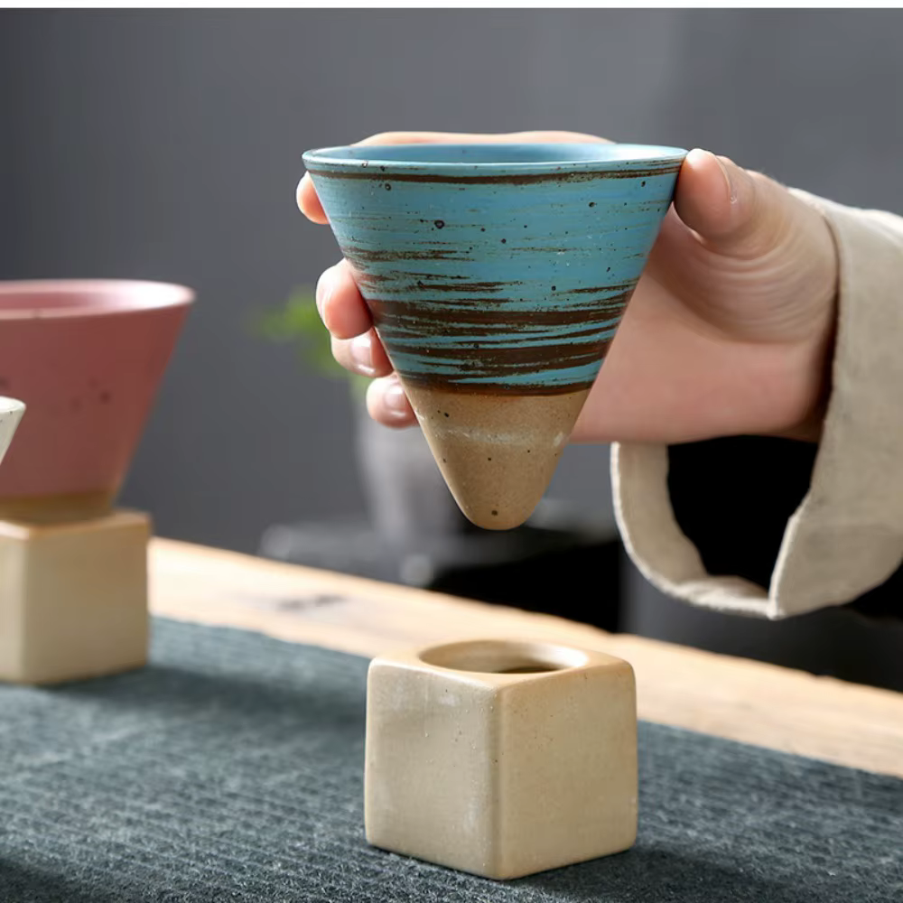 Tasses à café en céramique avec base
