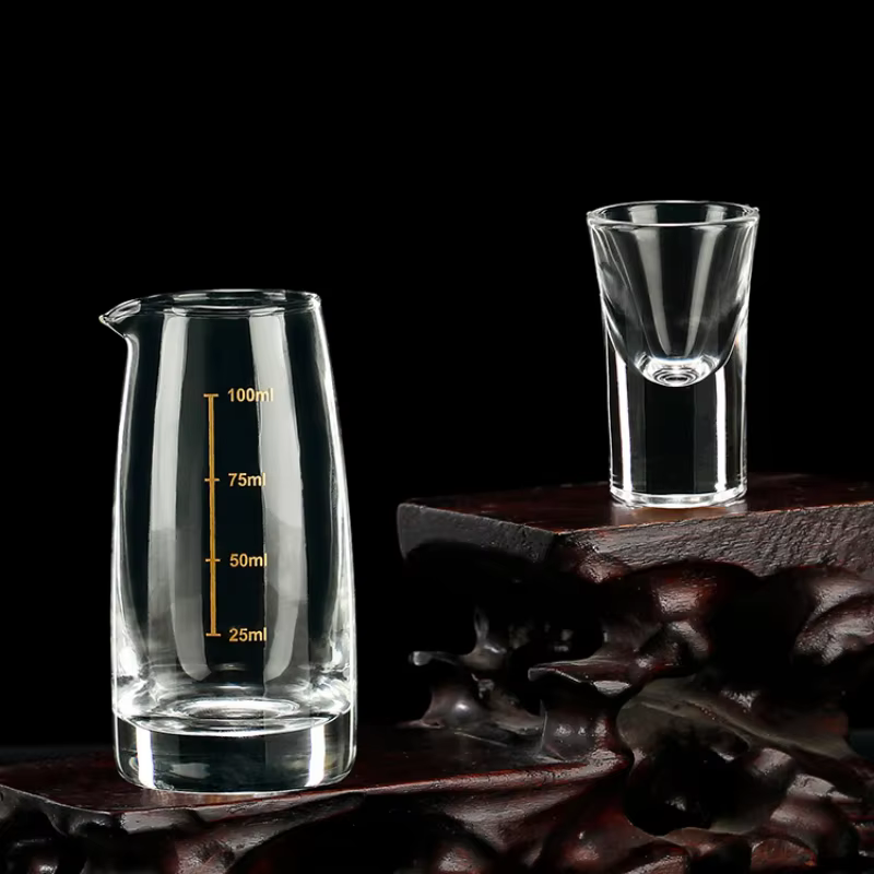Ensemble de verres à vin blancs pour la maison