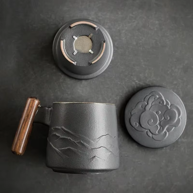 Tasses en céramique vintage avec poignée en bois