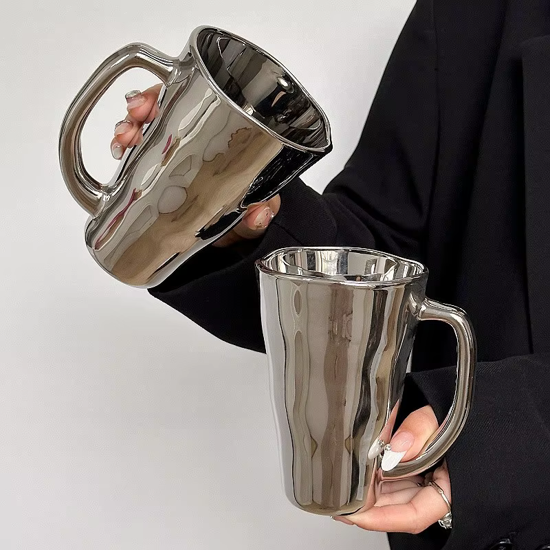 Mug en argent créatif avec poignée