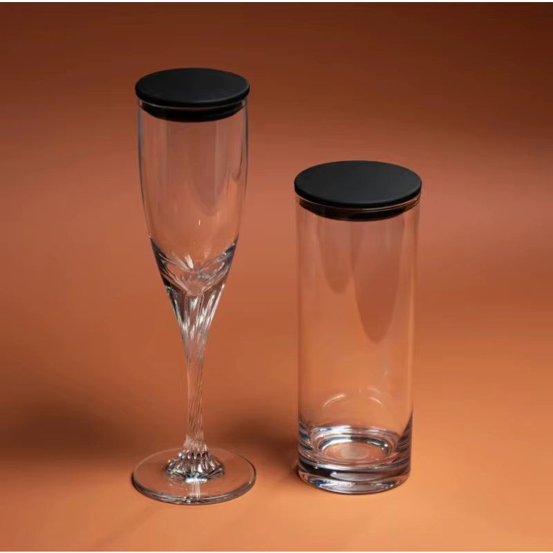 Verre à eau parfait et verre à Champagne parfait par Henry H