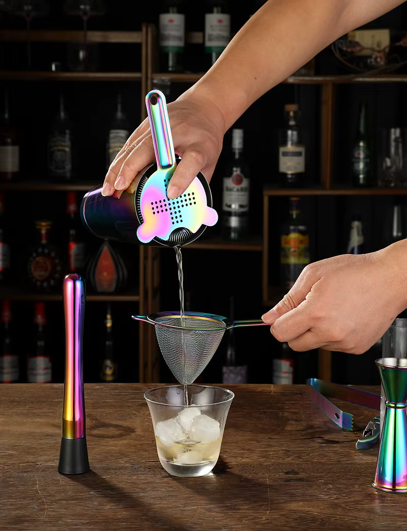 Ensemble de shakers à cocktail pour bar