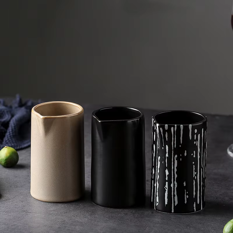 Pot en céramique de style européen