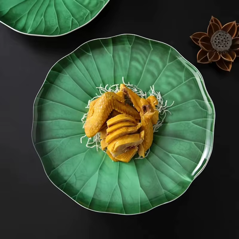 Assiette unique en forme de feuille de lotus verte