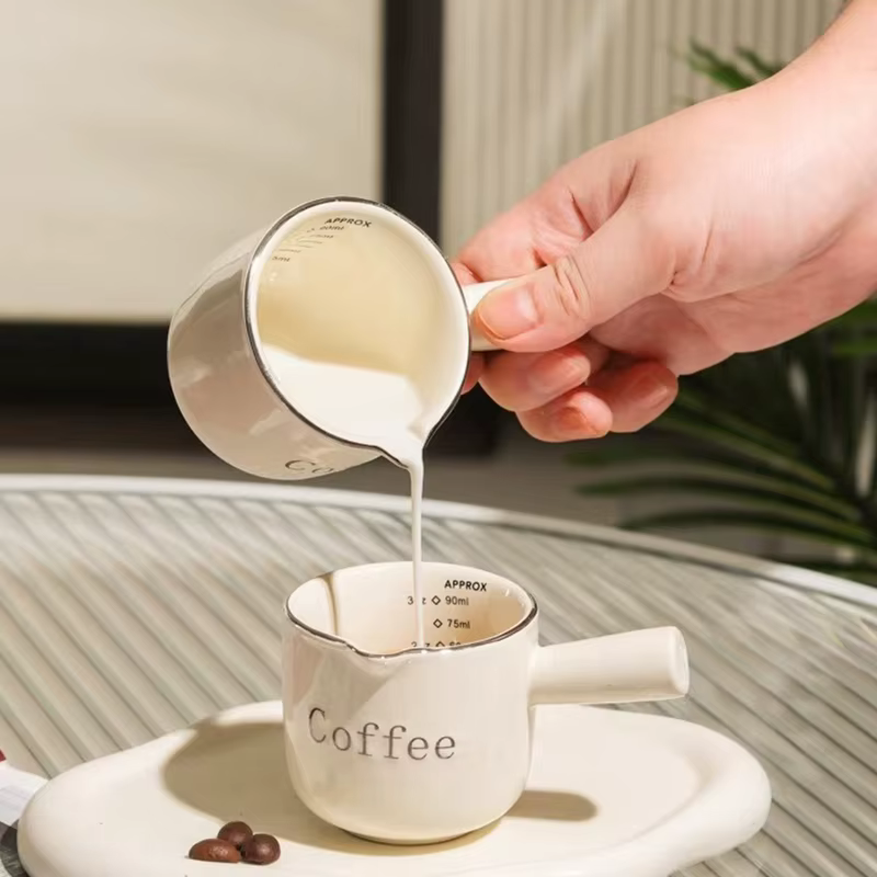Tasse à mesurer à café en céramique