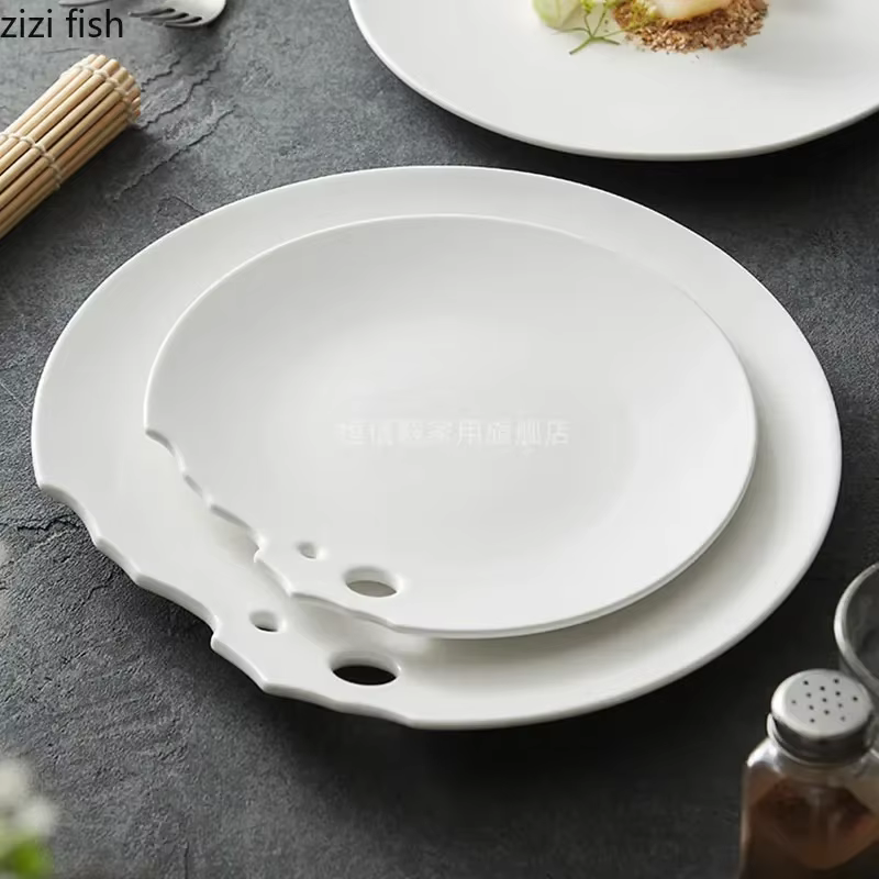 Assiette Peu Profonde Irrégulière en Céramique