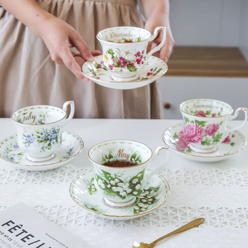 Service à thé Royal Albert en porcelaine fine pour le thé de l'après-midi - cadeau de luxe pour la maison
