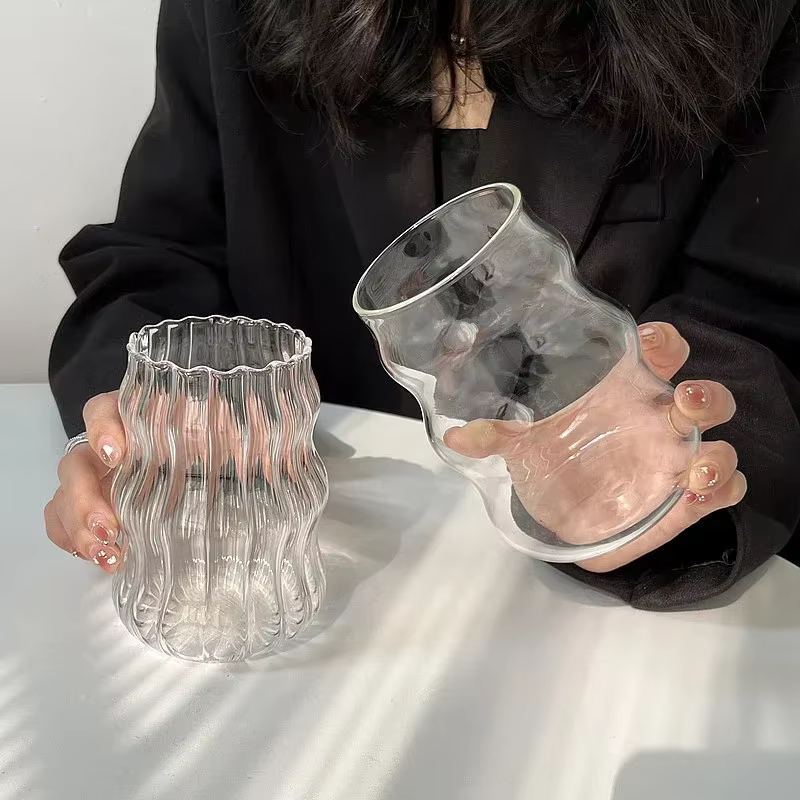 Verre transparent pour thé à bulles avec pailles