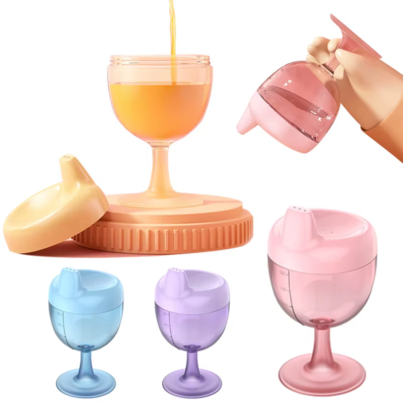 Gobelet à bec verseur en forme de verre à vin