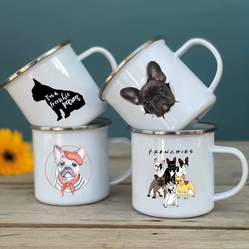 Tasse en émail avec imprimé bouledogue français