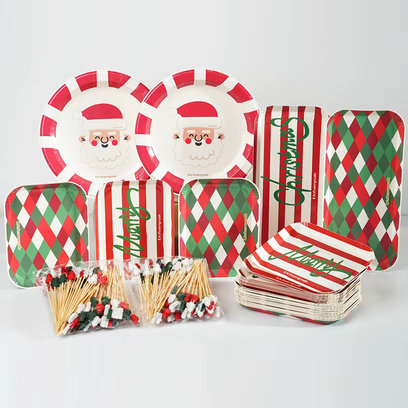 Ensemble d'assiettes rondes de noël
