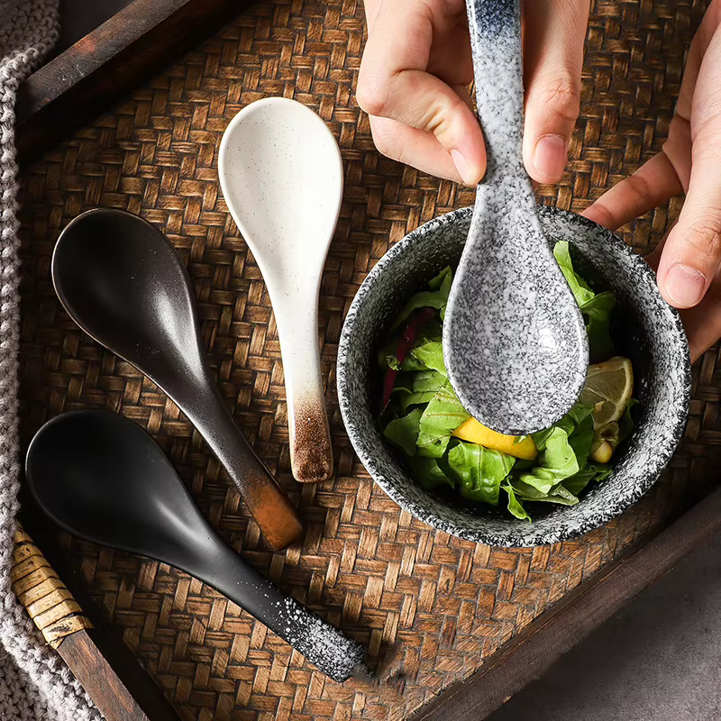 Cuillère à soupe en céramique créative