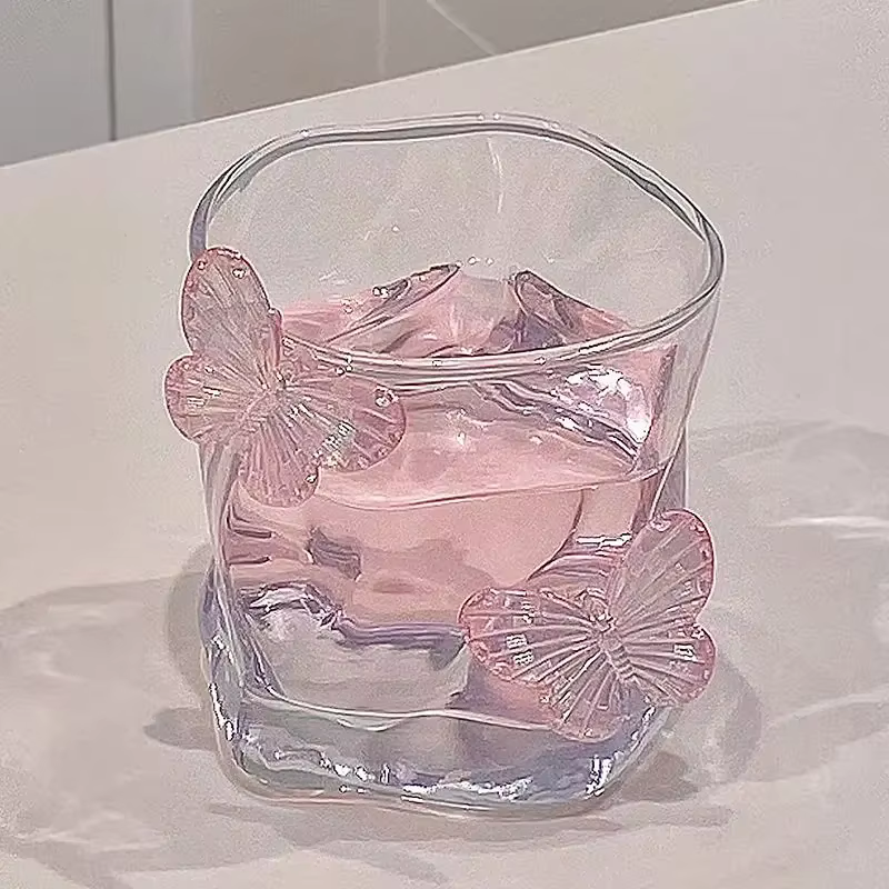 Tasse en verre torsadé pour whisky Transparent papillon