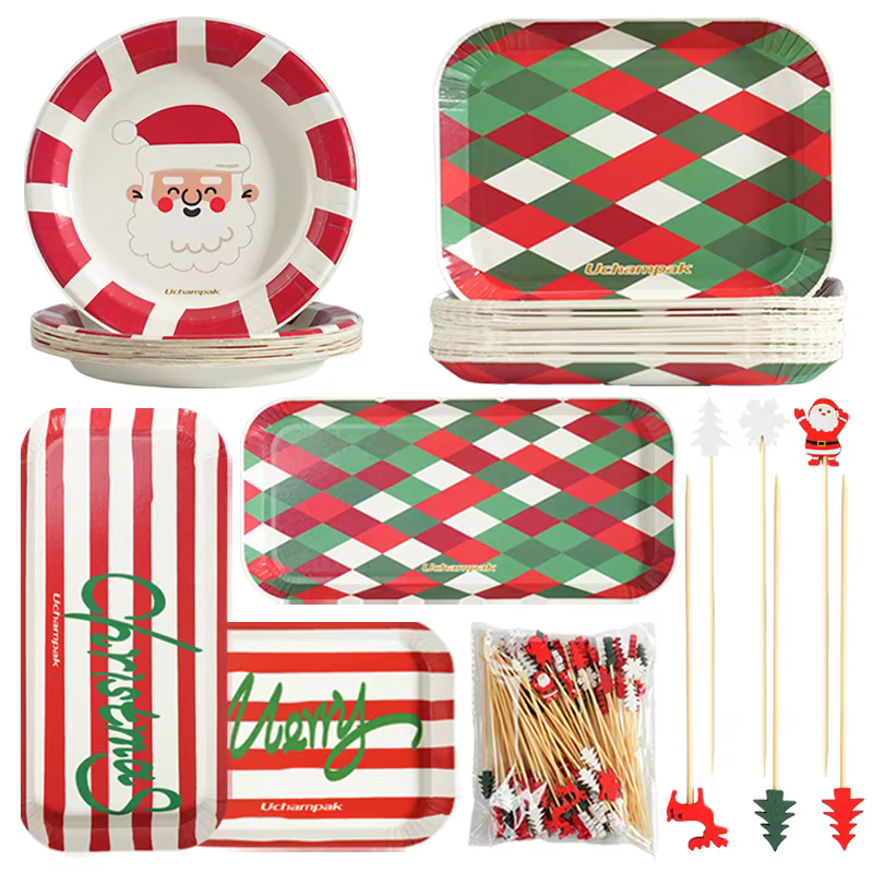 Ensemble d'assiettes rondes de noël