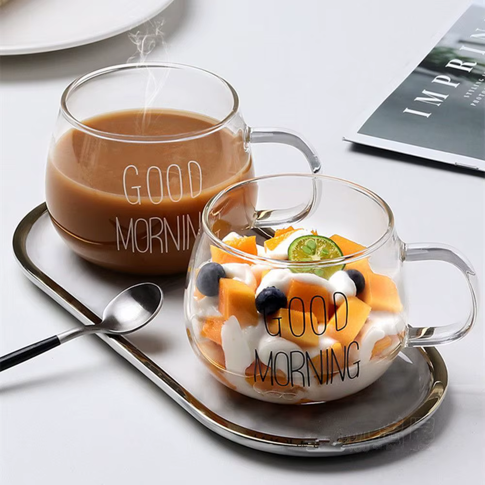 Verre rond transparent avec poignée