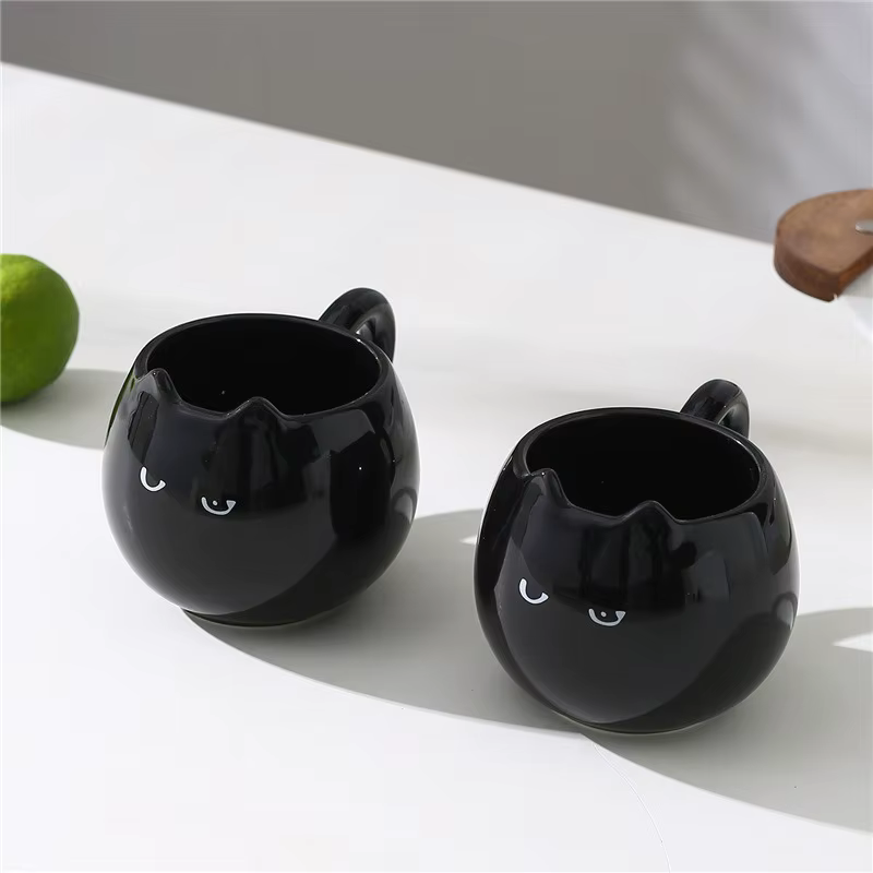 Tasse à café chaton noir
