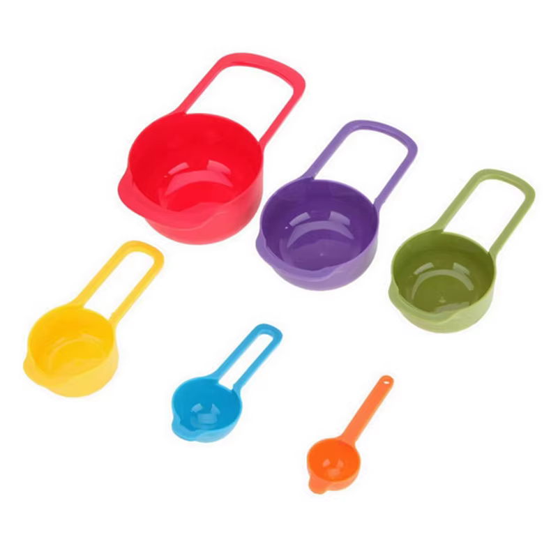 Tasses à mesurer de couleur cuillère