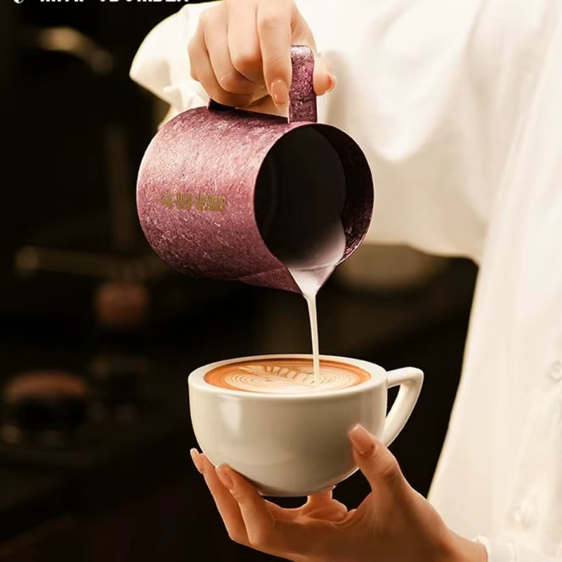 MHW‑3BOMBER Pichet à lait en titane pur pour latte art