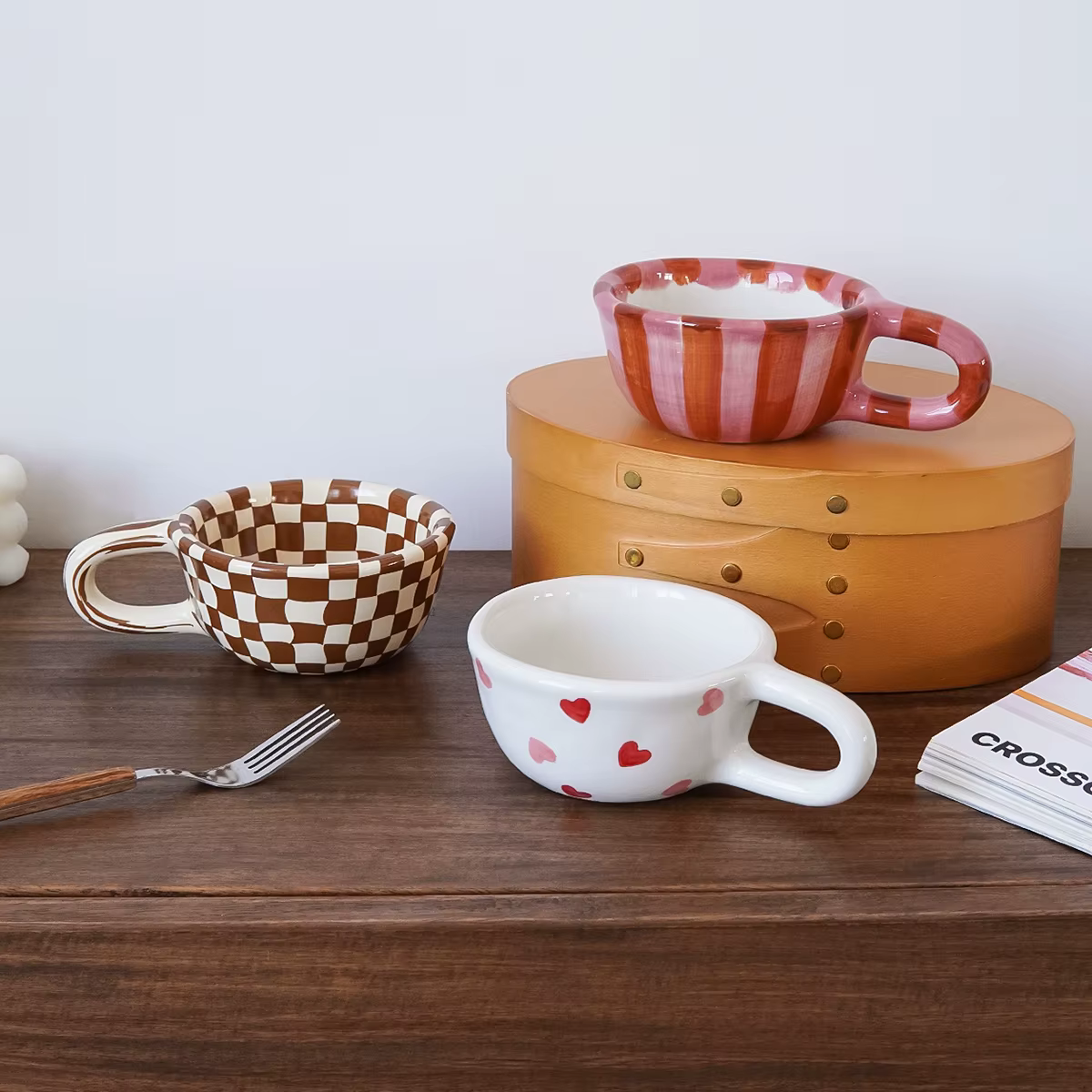 1 tasse en céramique rayée rose