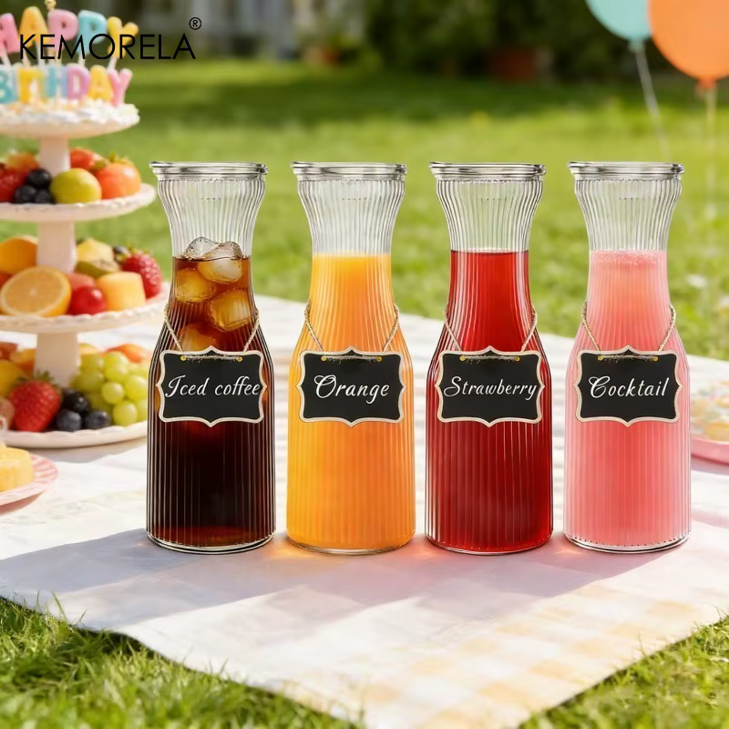 Carafe en verre côtelé de 1L avec couvercle