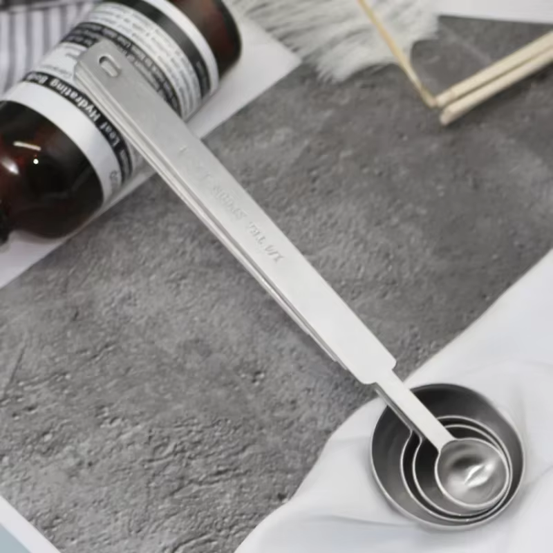 Cuillère à mesurer polyvalente en acier inoxydable