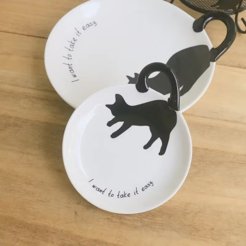 Assiette à dessert chat mignon pour le thé de l'après-midi