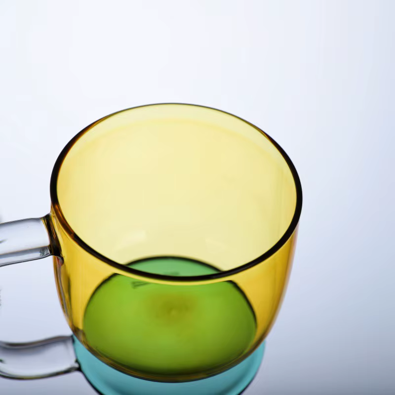 Tasse en verre à Suspension créative