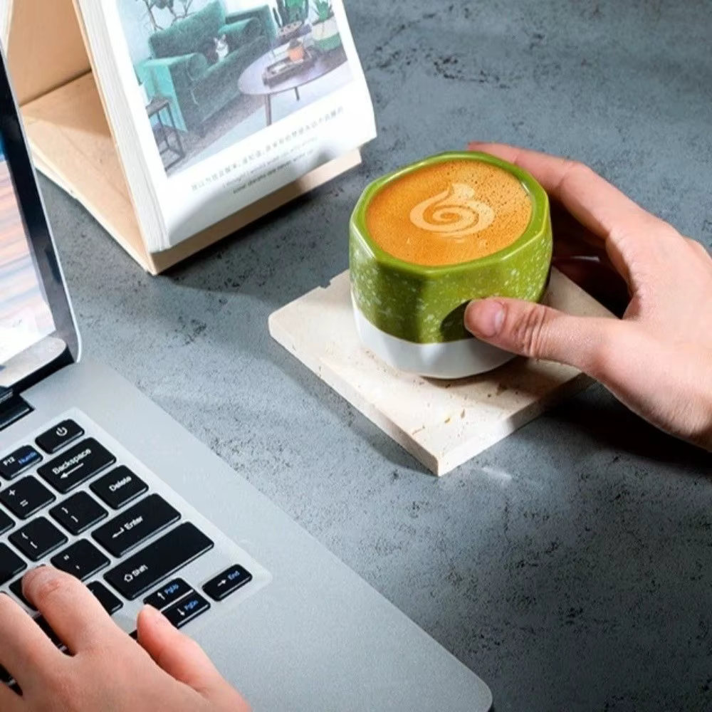 Tasse à café vintage en céramique