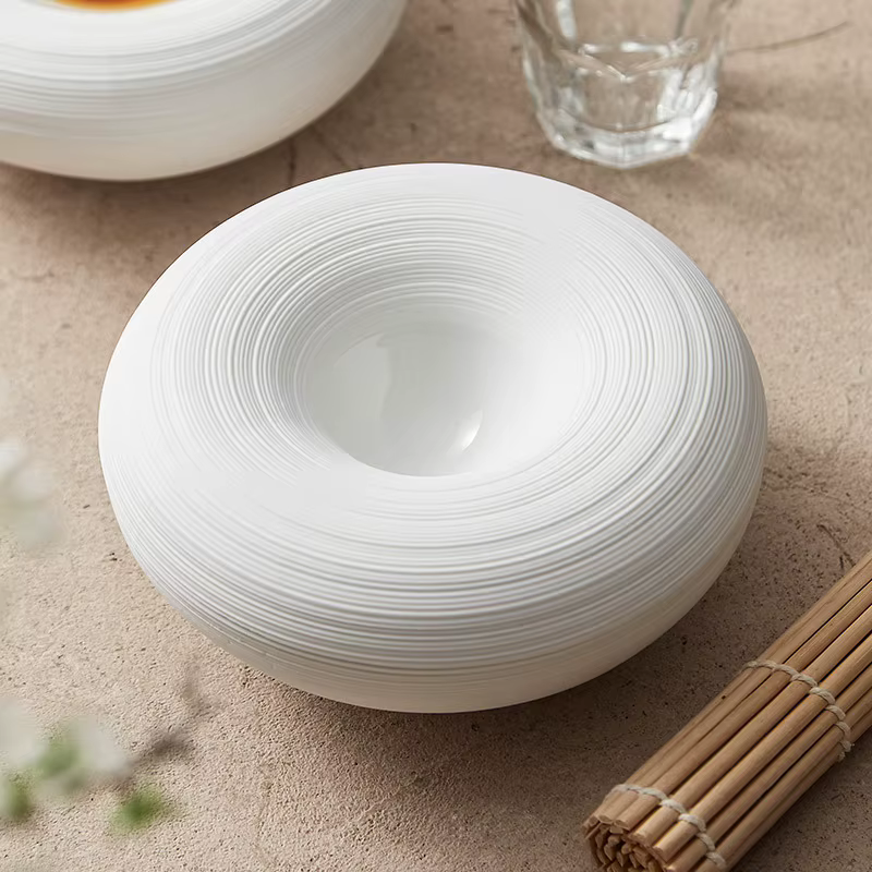 Assiettes doublées en céramique pour usage domestique