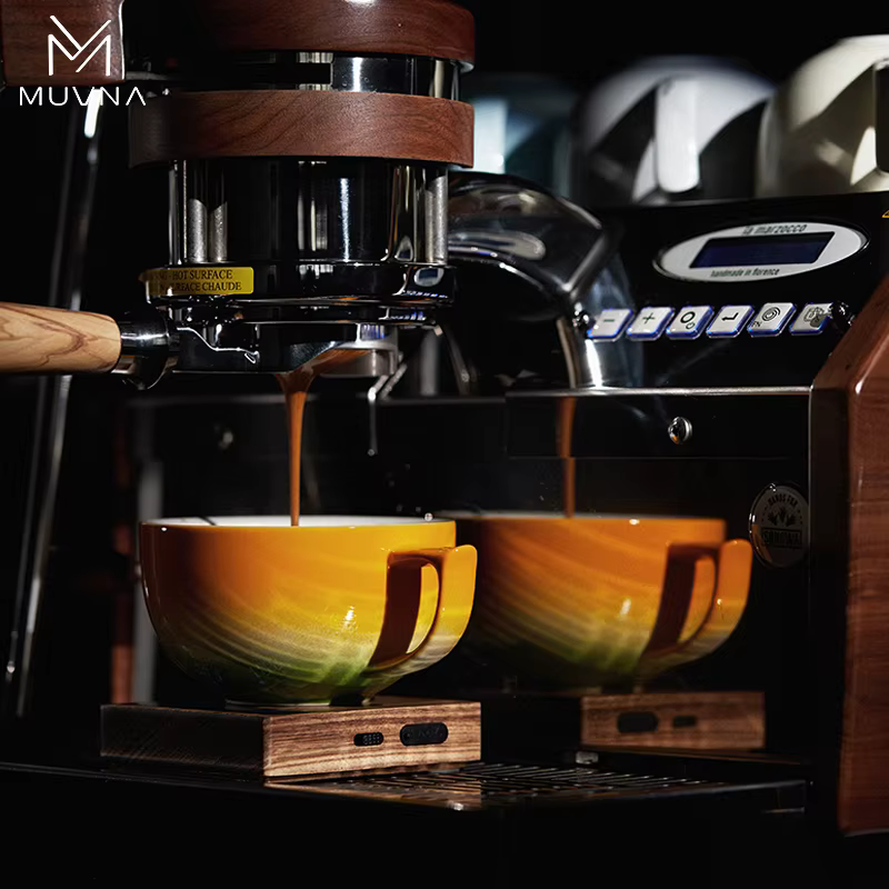 Ensemble tasse à café en céramique MUVNA avec soucoupe