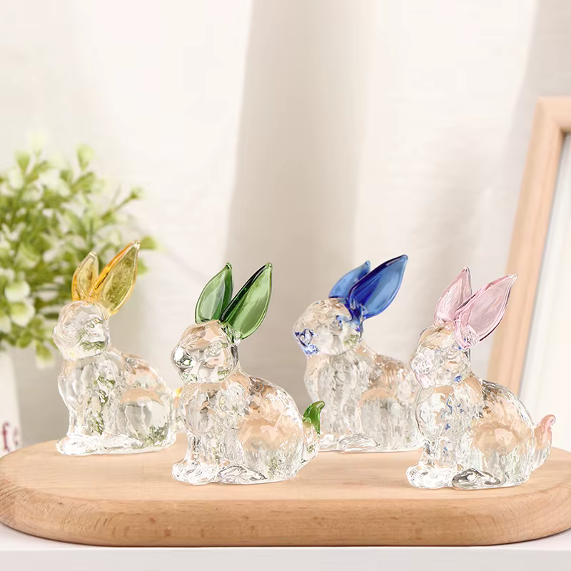 Statue en cristal de main de lapin en verre