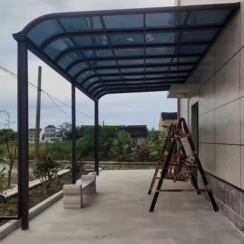 Abri de voiture en aluminium à toit polygonal avec verre isolant
