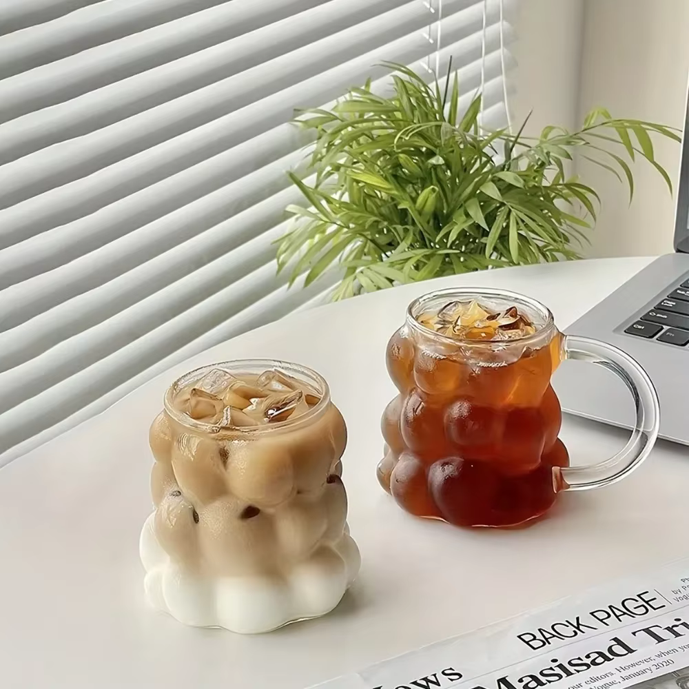 Tasse à café en verre de raisin pour boire