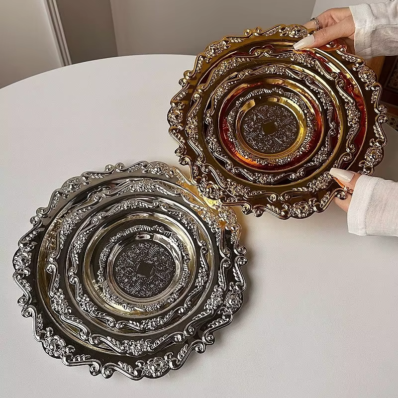 Assiettes plaquées argent de luxe rétro