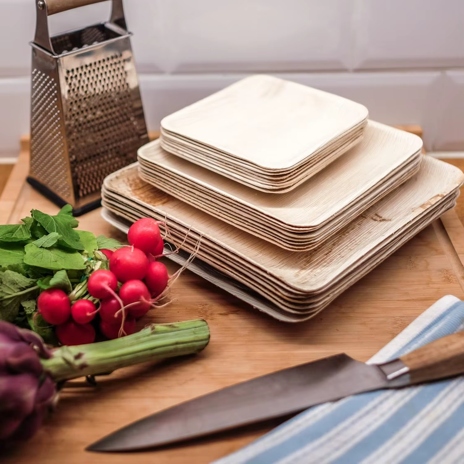 Assiettes carrées jetables en feuille de palmier